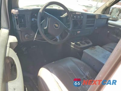 Zdjęcie 8 z 13 samochodu: 2012 CHEVROLET EXPRESS G2500 PARATRANSIT VIN:1GCWGFCBXC1124166 - miniatura