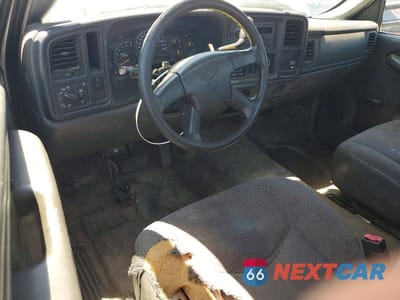 Zdjęcie 8 z 12 samochodu: 2004 CHEVROLET SILVERADO C2500 HEAVY DUTY VIN:1GBHC24UX4E175162 - miniatura