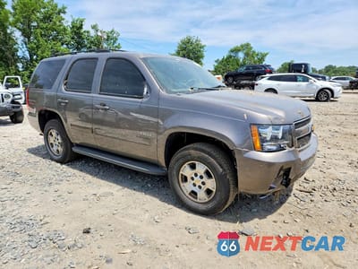 Czwarte zdjęcie samochodu z boku: 2012 CHEVROLET TAHOE C1500 LS VIN:1GNSCAE02CR326596 - miniatura