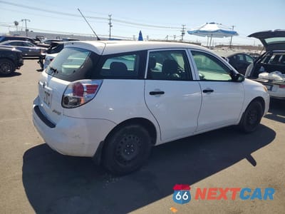 Trzecie zdjęcie samochodu z tyłu: 2006 TOYOTA COROLLA MATRIX XR VIN:2T1KR32E06C622315 - miniatura