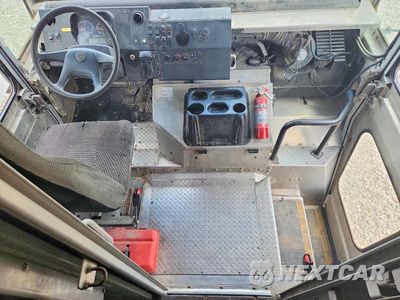 Zdjęcie 8 z 12 samochodu: 2020 FREIGHTLINER MT45 CHASSIS DELIVERY TRUCK VIN:4UZAC2EAXLCMH7988 - miniatura