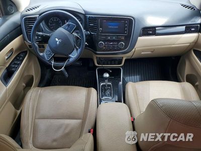 Zdjęcie 8 z 13 samochodu: 2017 MITSUBISHI OUTLANDER SE VIN:JA4AD3A33HZ063548 - miniatura