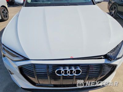 Zdjęcie 12 z 13 samochodu: 2022 AUDI E-TRON PREMIUM VIN:WA1AAAGE2NB014321 - miniatura