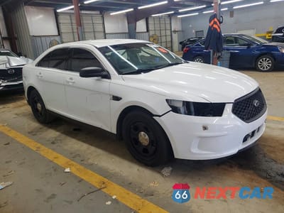 Czwarte zdjęcie samochodu z boku: 2019 FORD TAURUS POLICE INTERCEPTOR VIN:1FAHP2MK7KG101445 - miniatura