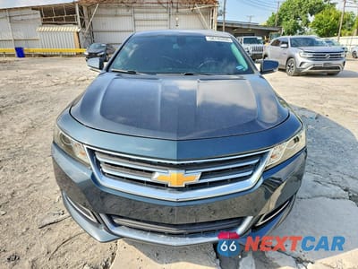 Piąte zdjęcie samochodu w środku: 2018 CHEVROLET IMPALA LT VIN:2G1105S38J9148857 - miniatura