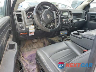 Zdjęcie 8 z 12 samochodu: 2018 RAM 5500 BUCKET TRUCK VIN:3C7WRNBL7JG218604 - miniatura