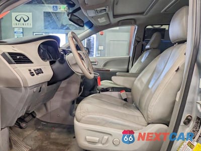 Zdjęcie 7 z 13 samochodu: 2014 TOYOTA SIENNA XLE 7-PASSENGER VIN:5TDDK3DC0ES090711 - miniatura