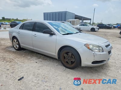 Czwarte zdjęcie samochodu z boku: 2012 CHEVROLET MALIBU LS VIN:1G1ZA5EU3CF189895 - miniatura