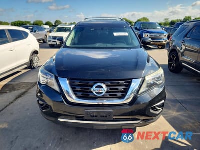 Piąte zdjęcie samochodu w środku: 2017 NISSAN PATHFINDER PLATINUM VIN:5N1DR2MN2HC623909 - miniatura