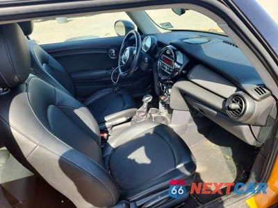 Zdjęcie 8 z 12 samochodu: 2015 MINI COOPER VIN:WMWXM5C55FT937874 - miniatura