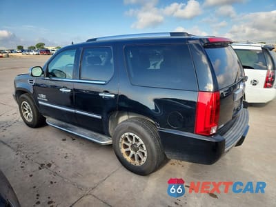 Drugie zdjęcie samochodu z przodu: 2009 CADILLAC ESCALADE LUXURY VIN:1GYFK232X9R144056 - miniatura