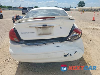 Zdjęcie 6 z 12 samochodu: 2002 FORD TAURUS SES VIN:1FAFP55SX2A110652 - miniatura