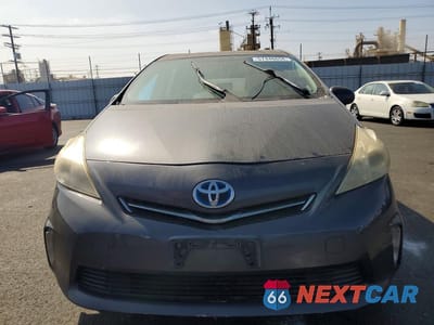 Piąte zdjęcie samochodu w środku: 2012 TOYOTA PRIUS V TWO VIN:JTDZN3EU9C3176389 - miniatura