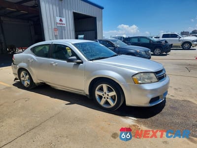 Czwarte zdjęcie samochodu z boku: 2012 DODGE AVENGER SE VIN:1C3CDZAB0CN259329 - miniatura