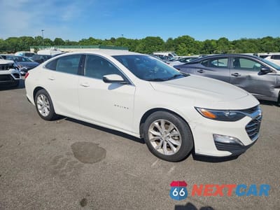 Czwarte zdjęcie samochodu z boku: 2023 CHEVROLET MALIBU LT VIN:1G1ZD5ST9PF238462 - miniatura