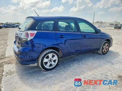Trzecie zdjęcie samochodu z tyłu: 2005 TOYOTA COROLLA MATRIX XR VIN:2T1KR32E85C352118 - miniatura