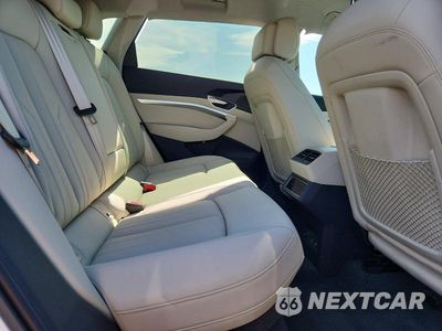 Zdjęcie 11 z 13 samochodu: 2022 AUDI E-TRON PREMIUM VIN:WA1AAAGE2NB014321 - miniatura