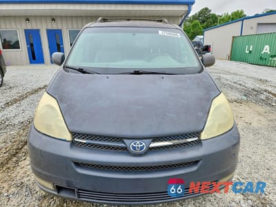 Piąte zdjęcie samochodu w środku: 2004 TOYOTA SIENNA XLE LIMITED 7 PASSENGER VIN:5TDBA22CX4S008795 - miniatura