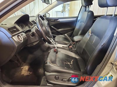 Zdjęcie 7 z 12 samochodu: 2012 VOLKSWAGEN PASSAT SE VIN:1VWBP7A33CC014125 - miniatura