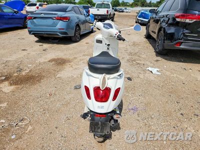 Czwarte zdjęcie samochodu z boku: 2023 VESPA PRIMAVERA/SPRINT 50 VIN:ZAPCA06BXP5202813 - miniatura