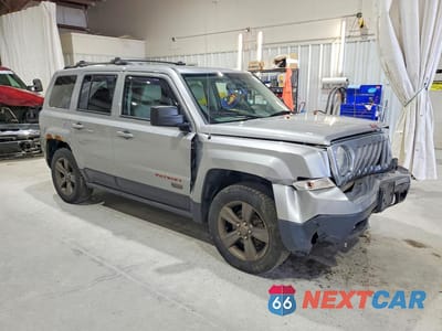 Czwarte zdjęcie samochodu z boku: 2016 JEEP PATRIOT SPORT VIN:1C4NJRBB6GD714711 - miniatura