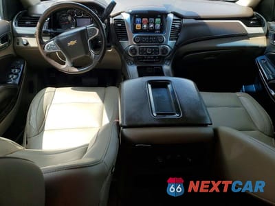 Zdjęcie 8 z 13 samochodu: 2018 CHEVROLET SUBURBAN C1500 LT VIN:1GNSCHKC5JR371326 - miniatura