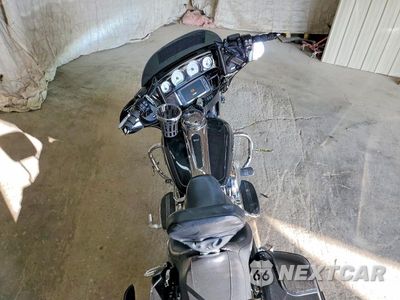 Zdjęcie 6 z 9 samochodu: 2015 HARLEY-DAVIDSON FLHXS STREET GLIDE SPECIAL VIN:1HD1KRM11FB604013 - miniatura