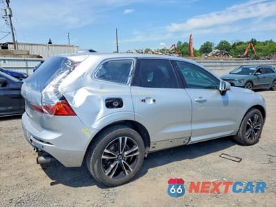 Trzecie zdjęcie samochodu z tyłu: 2021 VOLVO XC60 T5 MOMENTUM VIN:YV4102RK2M1787681 - miniatura