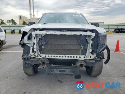 Piąte zdjęcie samochodu w środku: 2024 GMC SIERRA K1500 AT4 VIN:1GTUUEEL9RZ400010 - miniatura