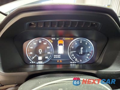 Zdjęcie 9 z 13 samochodu: 2016 VOLVO XC90 T6 VIN:YV4A22PK5G1092905 - miniatura