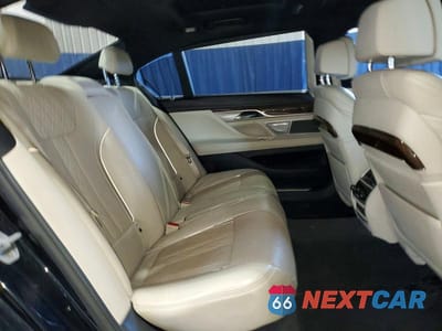 Zdjęcie 10 z 12 samochodu: 2016 BMW 740 I VIN:WBA7E2C58GG548104 - miniatura