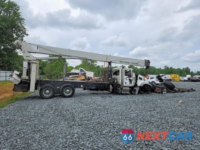 Czwarte zdjęcie samochodu z boku: 2015 MACK GU433 CRANE TRUCK VIN:1M2AX32C3FM010589 - miniatura