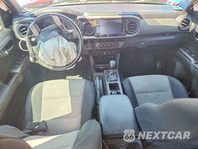 Zdjęcie 8 z 12 samochodu: 2021 TOYOTA TACOMA TRD OFF-ROAD VIN:3TYCZ5AN0MT040371 - miniatura