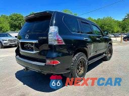 Trzecie zdjęcie samochodu z tyłu: 2018 LEXUS GX 460 VIN:JTJBM7FXXJ5199358 - miniatura