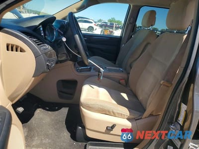 Zdjęcie 7 z 13 samochodu: 2016 DODGE GRAND CARAVAN SXT VIN:2C4RDGCGXGR380655 - miniatura
