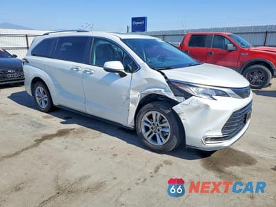 Czwarte zdjęcie samochodu z boku: 2023 TOYOTA SIENNA LIMITED 7-PASSENGER VIN:5TDZRKEC9PS157450 - miniatura