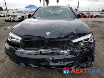Piąte zdjęcie samochodu w środku: 2020 BMW 530E VIN:WBAJA9C03LCD41087 - miniatura