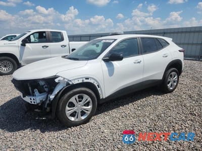 2025 CHEVROLET TRAX LS KL77LFEP2SC169191 - główne zdjęcie licytacji z USA - miniatura