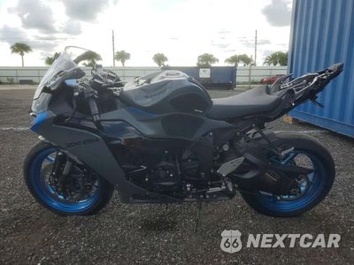 Trzecie zdjęcie samochodu z tyłu: 2026 KAWASAKI ZX636 K VIN:JKBZXJJ10TA042849 - miniatura
