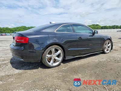 Trzecie zdjęcie samochodu z tyłu: 2011 AUDI A5 PREMIUM PLUS VIN:WAULFAFR9BA028610 - miniatura