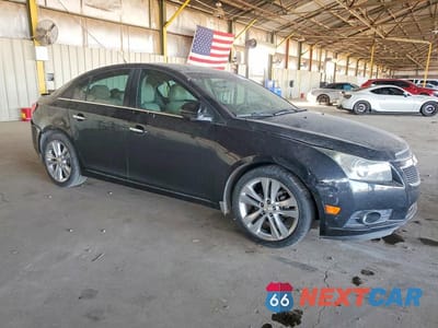 Czwarte zdjęcie samochodu z boku: 2011 CHEVROLET CRUZE LTZ VIN:1G1PH5S9XB7100271 - miniatura