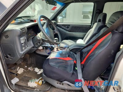 Zdjęcie 7 z 13 samochodu: 1997 CHEVROLET BLAZER VIN:1GNDT13WXV2215113 - miniatura