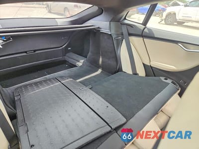 Zdjęcie 10 z 12 samochodu: 2020 TESLA MODEL S VIN:5YJSA1E22LF399943 - miniatura