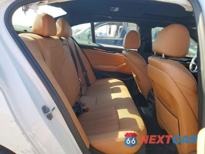 Zdjęcie 10 z 12 samochodu: 2021 BMW 530E VIN:WBA13AG0XMCF03661 - miniatura