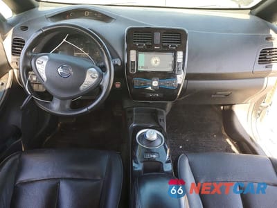 Zdjęcie 8 z 12 samochodu: 2013 NISSAN LEAF S VIN:1N4AZ0CP3DC415925 - miniatura