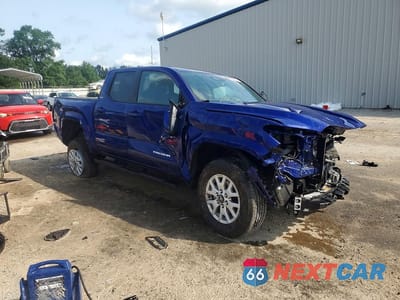 Czwarte zdjęcie samochodu z boku: 2025 TOYOTA TACOMA SR5 VIN:3TMKB5FN7SM024976 - miniatura