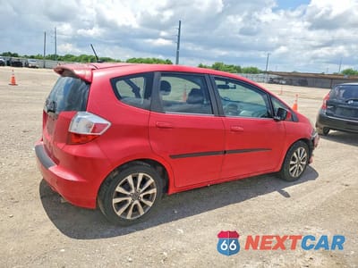 Trzecie zdjęcie samochodu z tyłu: 2012 HONDA FIT SPORT VIN:JHMGE8H57CC004501 - miniatura