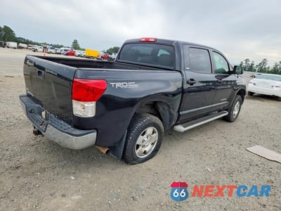 Trzecie zdjęcie samochodu z tyłu: 2010 TOYOTA TUNDRA CREWMAX SR5 VIN:5TFEY5F1XAX077818 - miniatura