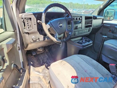 Zdjęcie 8 z 13 samochodu: 2009 CHEVROLET EXPRESS G3500 VIN:1GCHG35KX91118848 - miniatura