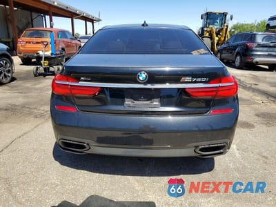 Zdjęcie 6 z 12 samochodu: 2016 BMW 750 XI VIN:WBA7F2C53GG418339 - miniatura